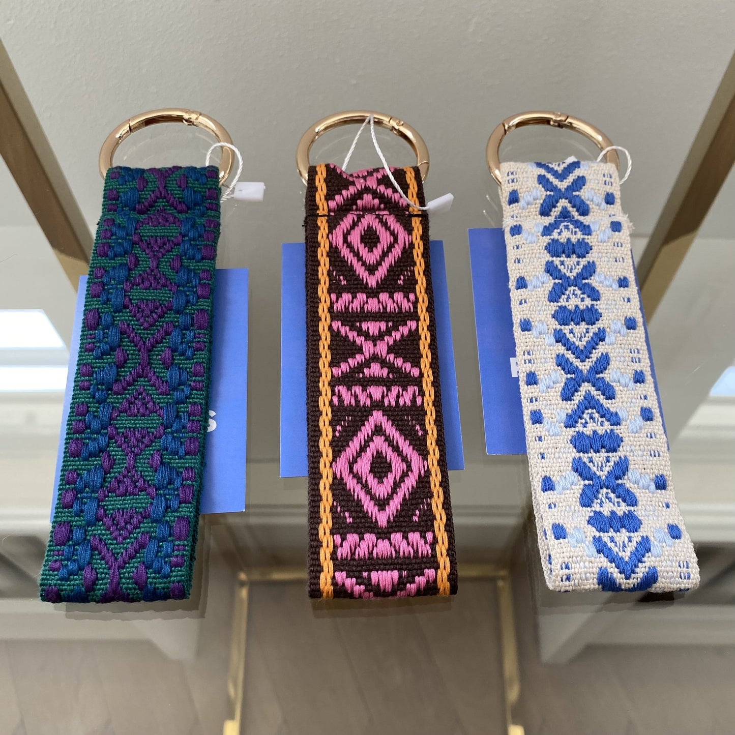 Bestickte Maxi Schlüsselanhänger aus Stoff